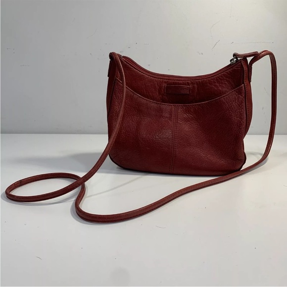 Fossil Red Morgan Pebbled Leather Zip Up Crossbody Shoulder Bag Purse Pockets - Picture 7 of 12